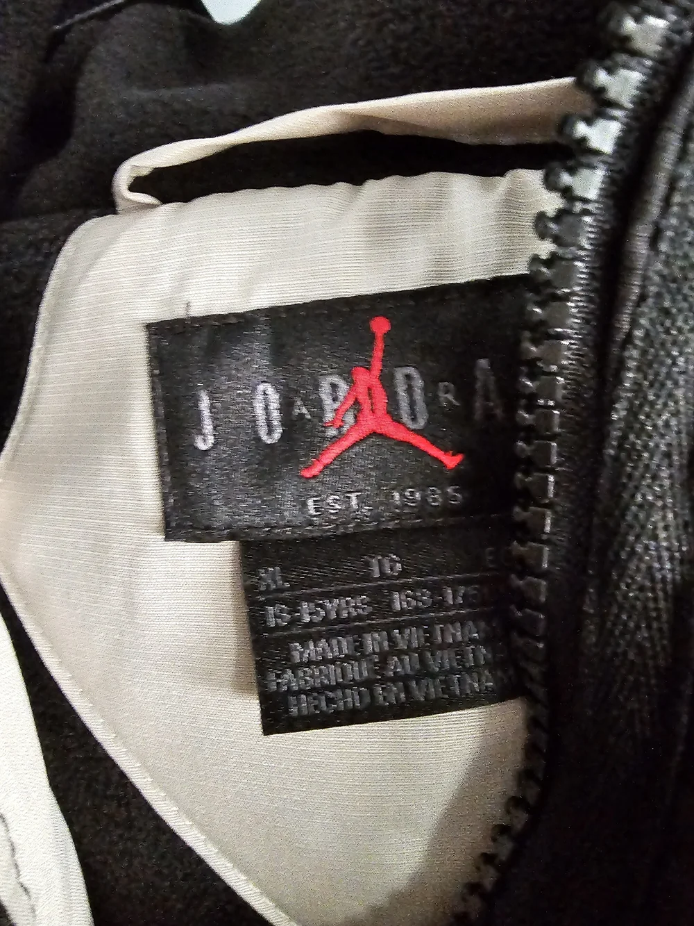 Jordan Two-Tone Puffer Jacket in Cream and Black